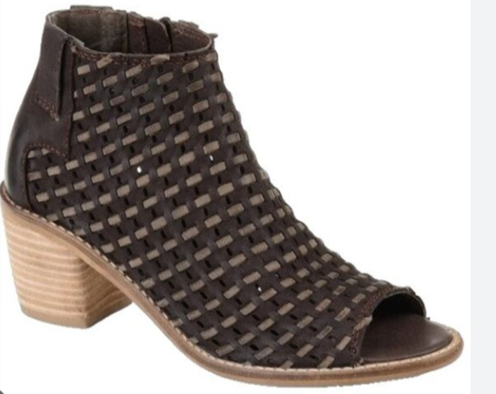 Journee Collection Devine Women's Open Toe Woven Leather Ankle Booties Brown 7
